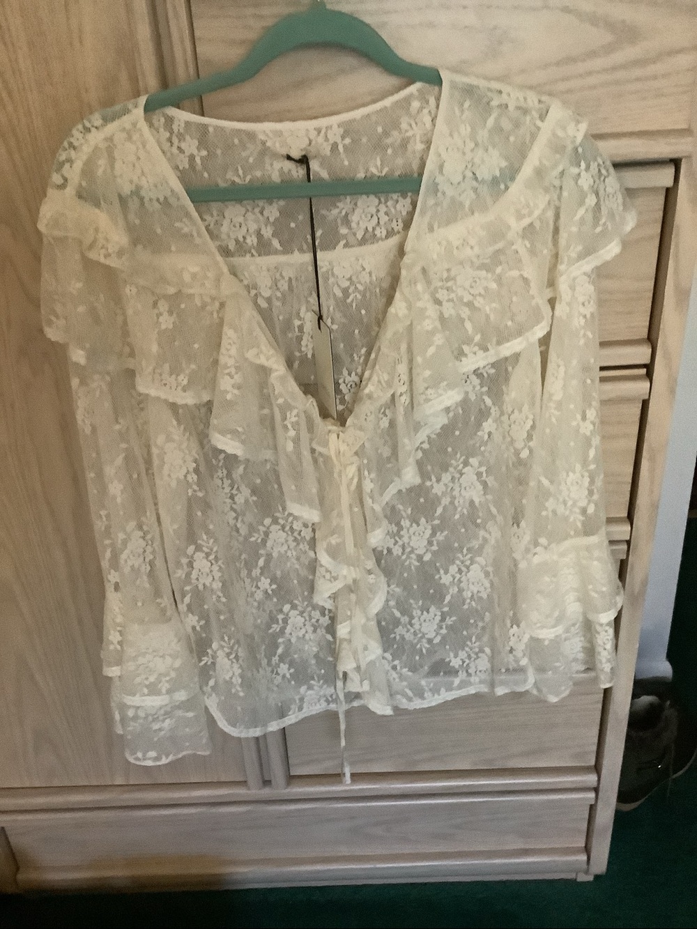 Spell labyrinth Ivory Lace Ruffle V-Neck Blouse xl - Picture 3 of 15